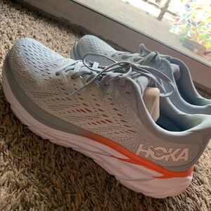 HOKA Clifton 8 running shoes